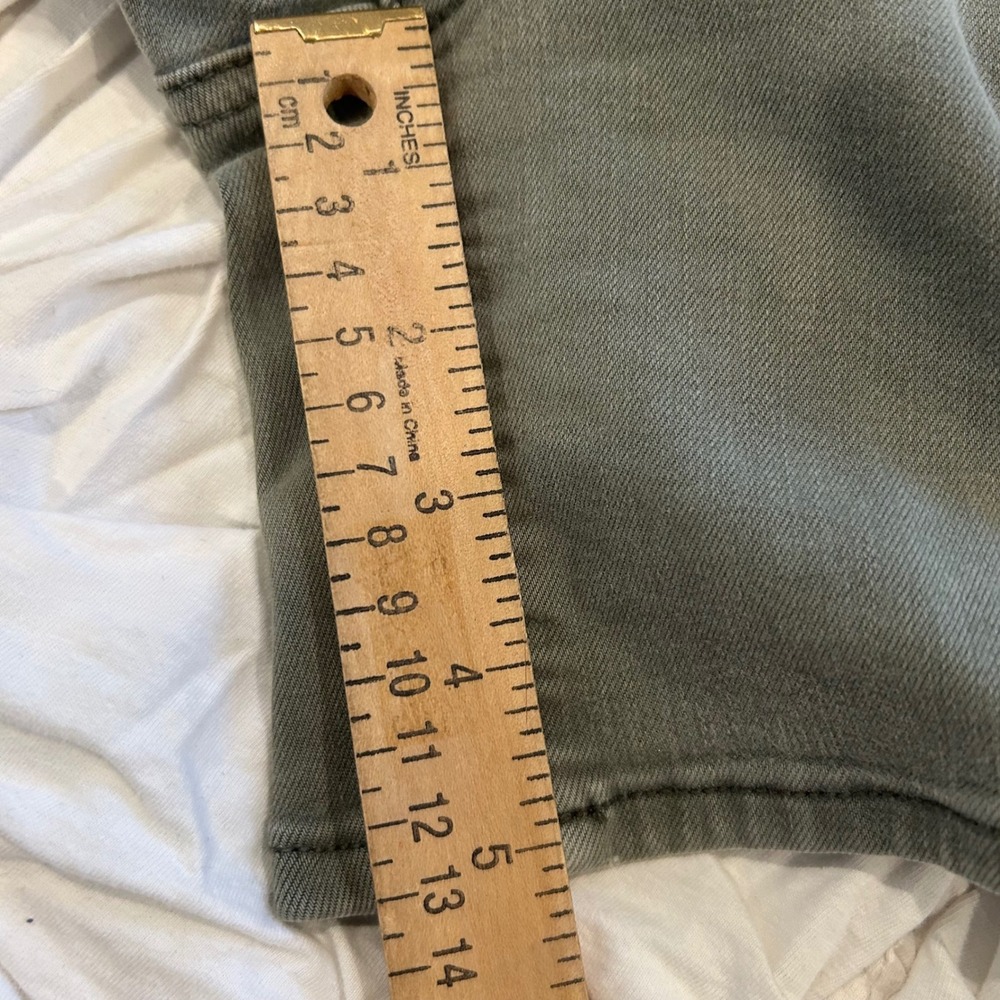 American Eagle Outfitters Women Green Super Stretch Denim Shorts Size 2 - Picture 8 of 9